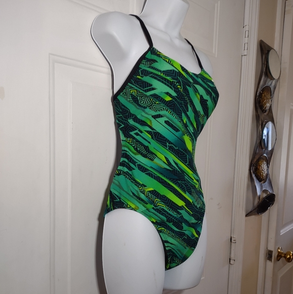 TYR Miramar Diamond Fit Women’s Swimsuit. Size 34 - Picture 4 of 11